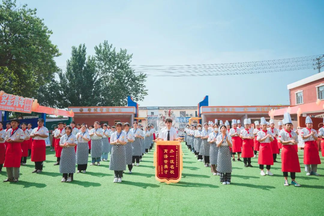 【毕业欢送会】热烈欢送又一批毕业学子赴岗入职场！